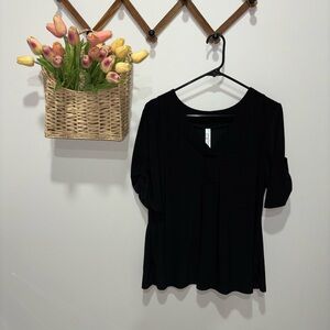 Elegant Black Women's Top‎